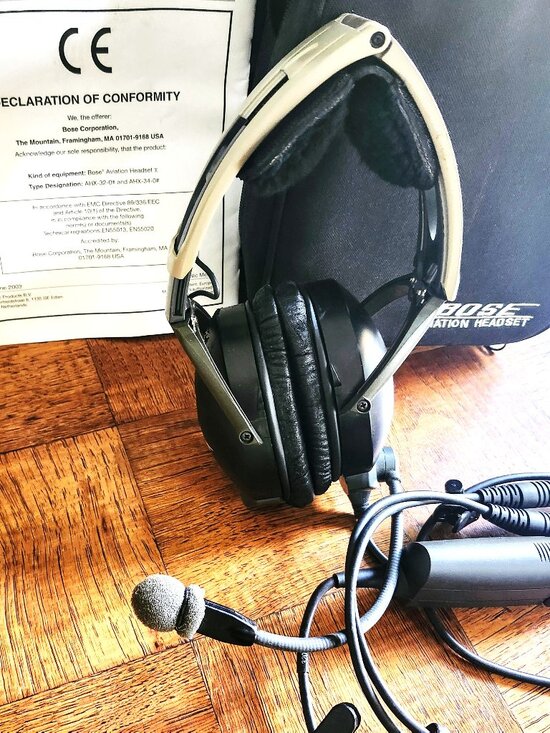 Bose Other - Bose Noise Cancelling Aviation Headphone Set
